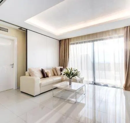 White Luxury Ostrzyhom