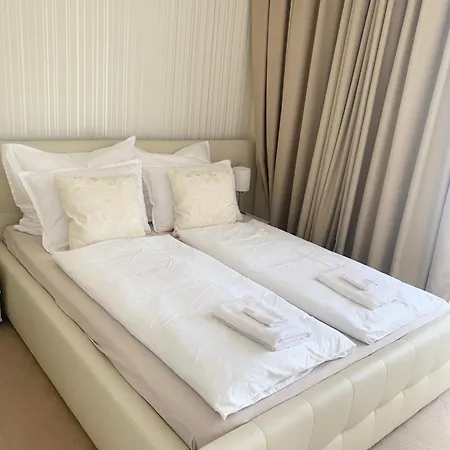 White Luxury Apartament